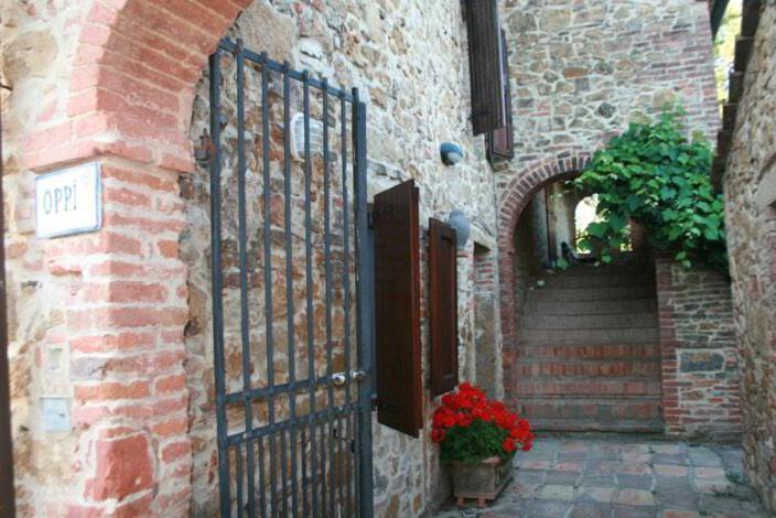 Podere Gli Oppi Toscana Villa Petroio Luaran gambar